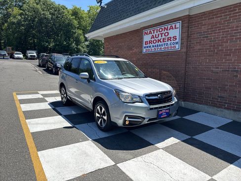 Used 2018 Subaru Forester 2.5i Premium AWD/4WD image 1
