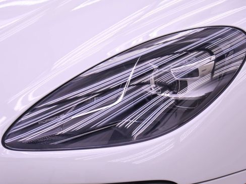 Used 2021 Porsche Macan AWD/4WD image 25