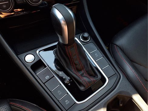 Used 2021 Volkswagen Jetta GLI Autobahn w/ GLI Autobahn Black Package image 21