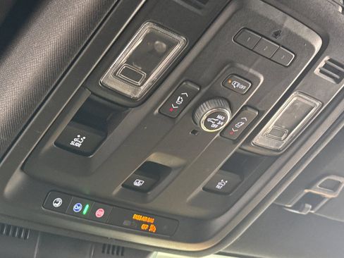 Used 2021 Cadillac Escalade ESV Sport w/ Driver Assist Tech Package AWD/4WD image 22