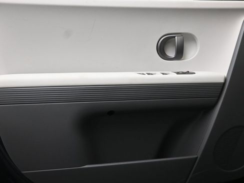 New 2025 Hyundai Ioniq 5 SEL image 23