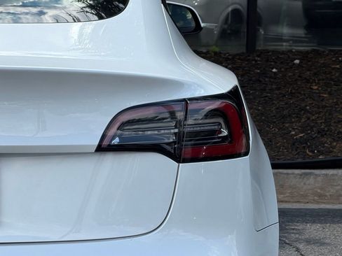 Used 2021 Tesla Model 3 Standard Range Plus RWD image 16