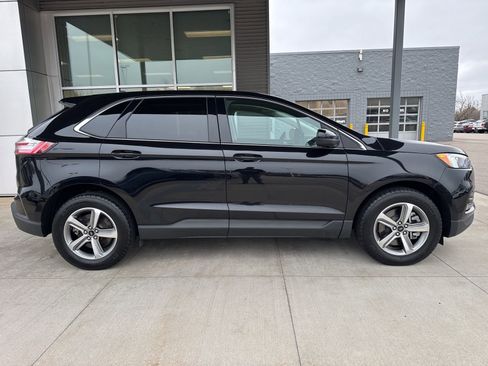 Certified 2024 Ford Edge SEL w/ Convenience Package image 9