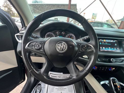 Used 2018 Buick Enclave Essence AWD/4WD image 21