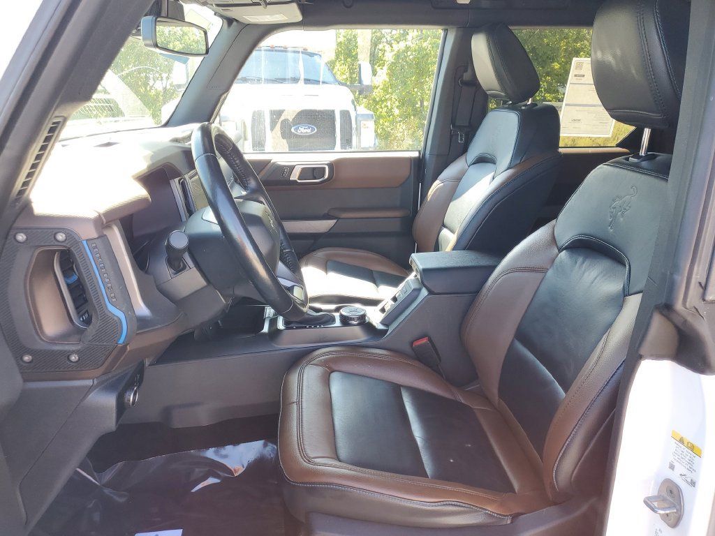 Certified 2023 Ford Bronco Outer Banks w/ Sasquatch Package AWD/4WD image 9