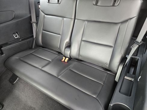 Used 2023 Ford Explorer XLT w/ Equipment Group 202A RWD image 28