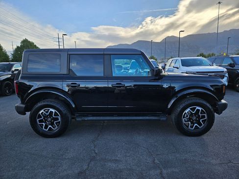 Used 2022 Ford Bronco Outer Banks AWD/4WD image 2