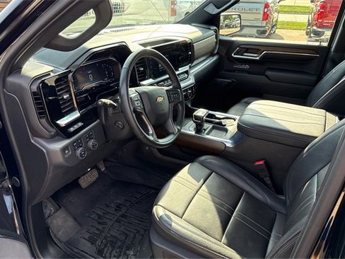 Used 2024 Chevrolet Silverado 1500 High Country w/ Technology Package image 9