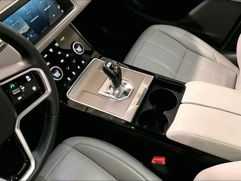 Certified 2022 Land Rover Range Rover Evoque S image 19