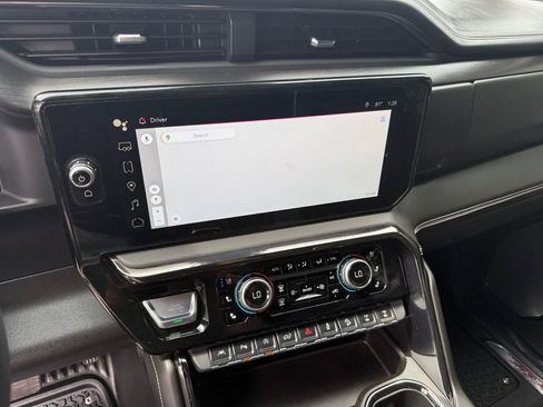 Used 2024 GMC Sierra 1500 AT4X image 18