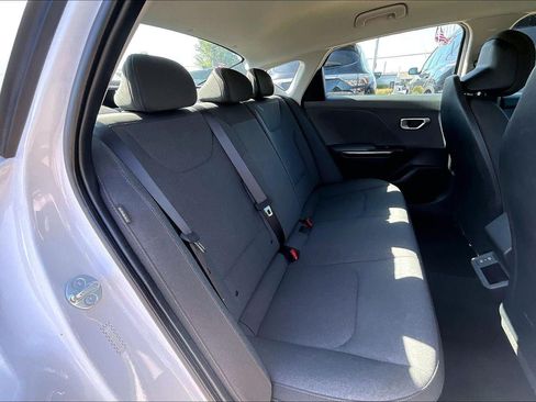 Used 2025 Kia K4 FWD image 25