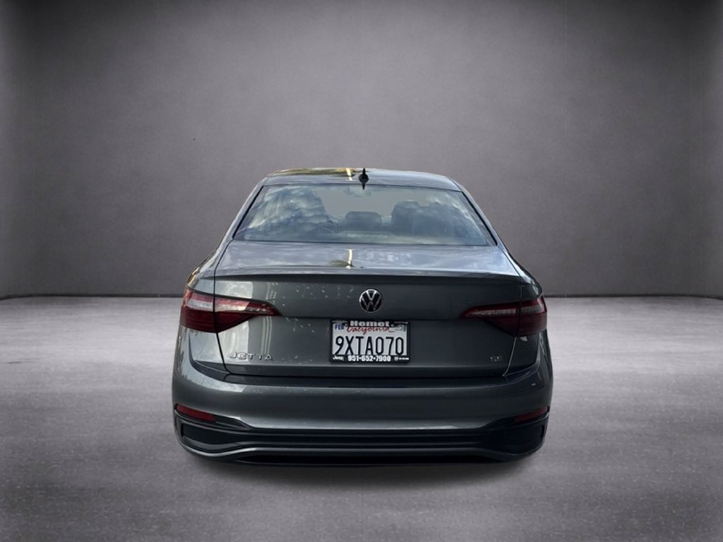 Used 2024 Volkswagen Jetta SE FWD image 7
