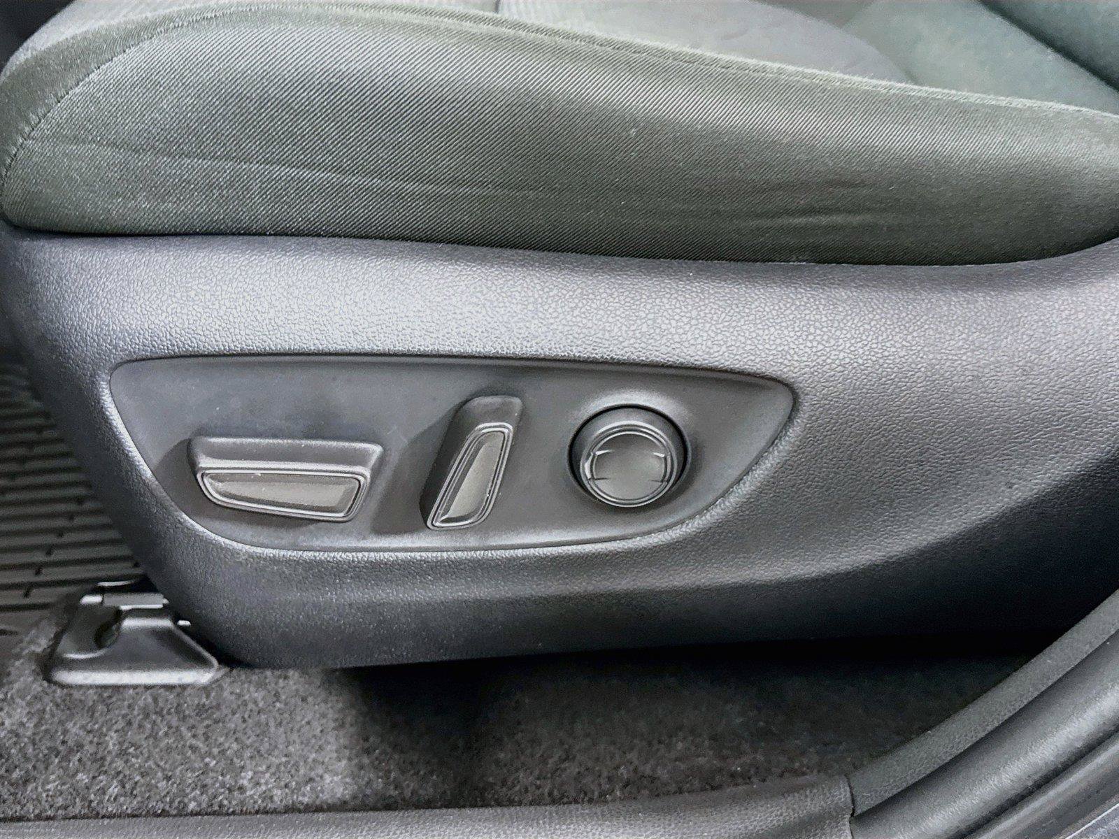 Certified 2025 Toyota RAV4 XLE FWD image 29
