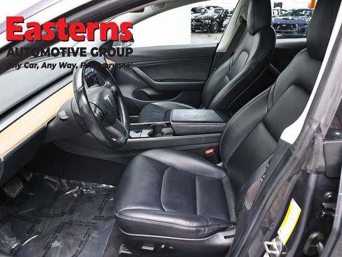 Used 2018 Tesla Model 3 Long Range RWD image 14