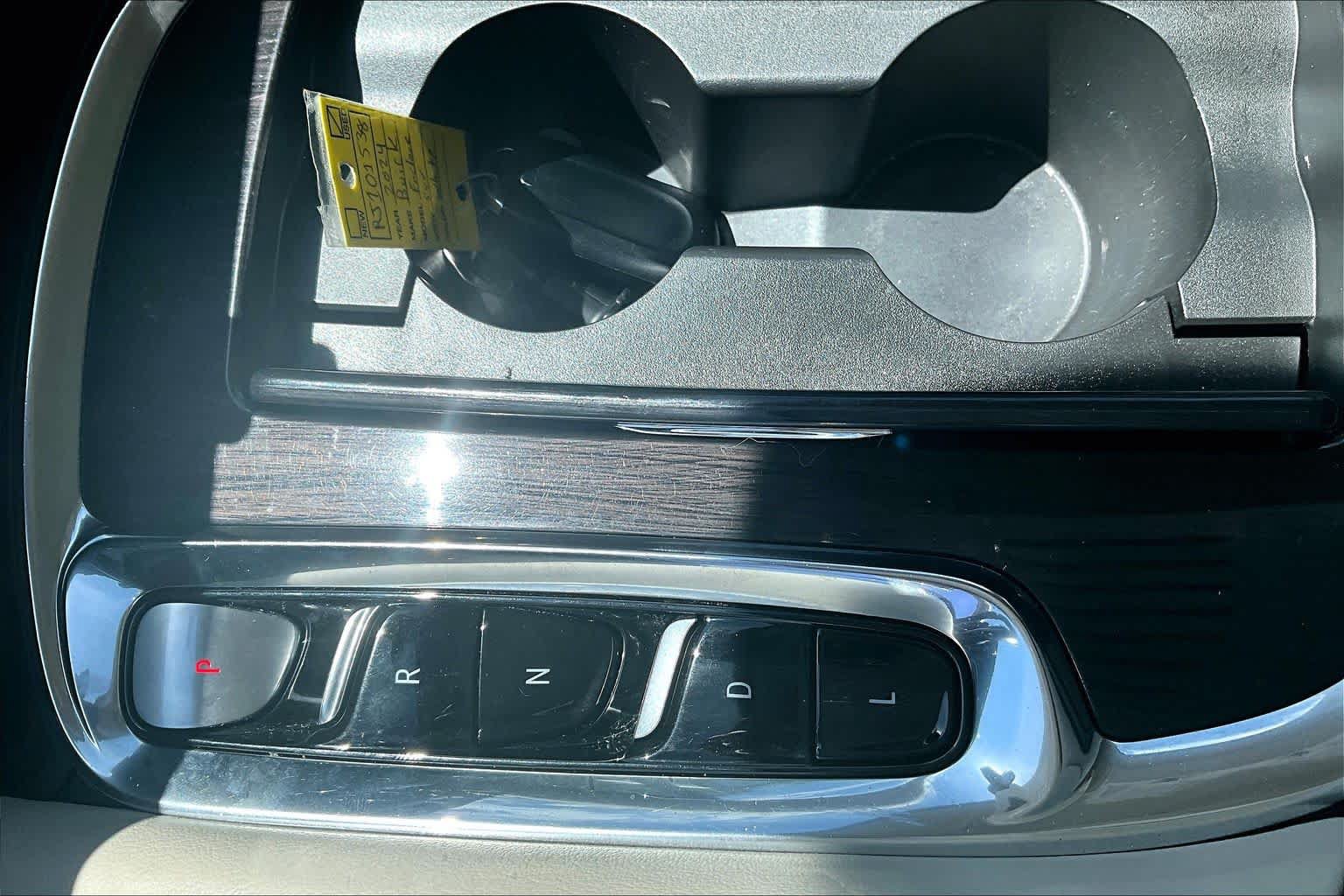 Used 2024 Buick Enclave Essence FWD image 32