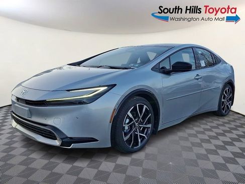New 2026 Toyota Prius Plug-In Hybrid FWD image 3