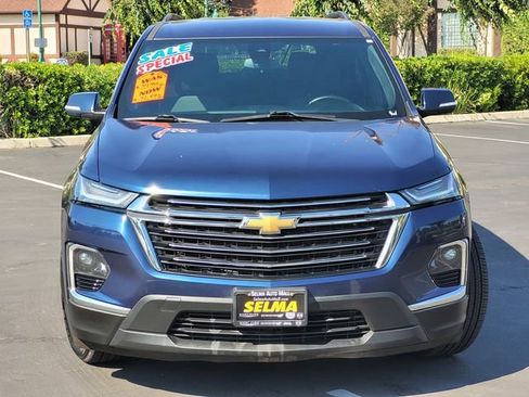 Used 2023 Chevrolet Traverse LT FWD image 3