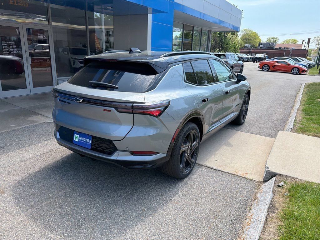 New 2026 Chevrolet Equinox EV RS AWD/4WD image 5