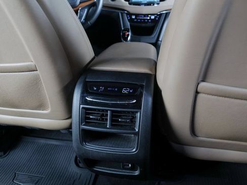 Used 2018 Cadillac XT5 Platinum w/ Driver Assist Package AWD/4WD image 24