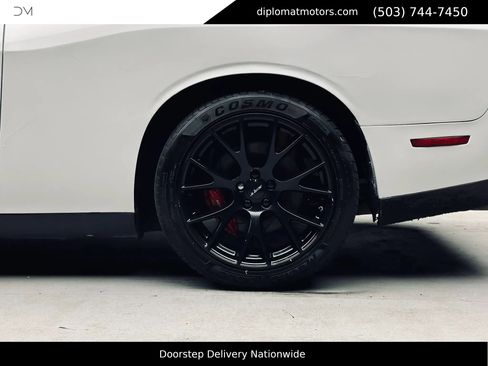 Used 2019 Dodge Challenger SRT Hellcat Redeye RWD image 38