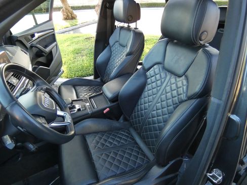 Used 2019 Audi SQ5 Premium Plus w/ Premium Plus Package image 64