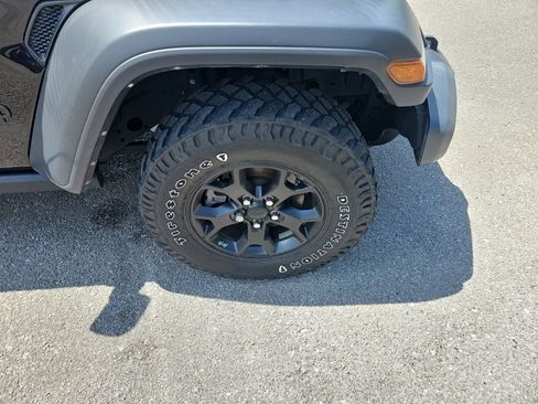 Used 2022 Jeep Wrangler Unlimited Sport AWD/4WD image 10