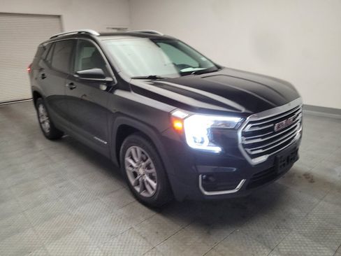 Used 2024 GMC Terrain SLT AWD/4WD image 13