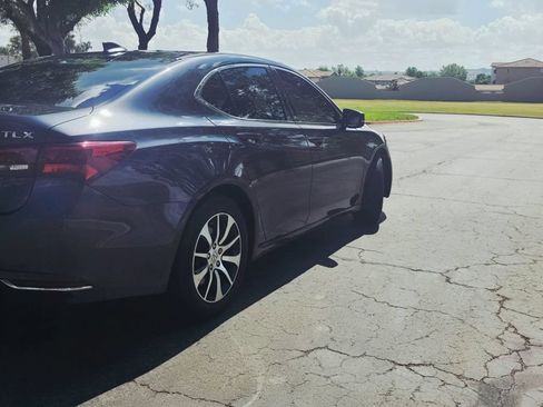 Used 2016 Acura TLX FWD image 4