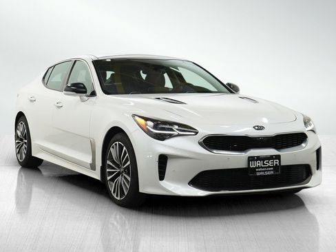 Used 2018 Kia Stinger Premium AWD/4WD image 7
