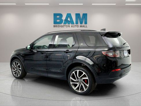 Used 2023 Land Rover Discovery Sport SE image 5