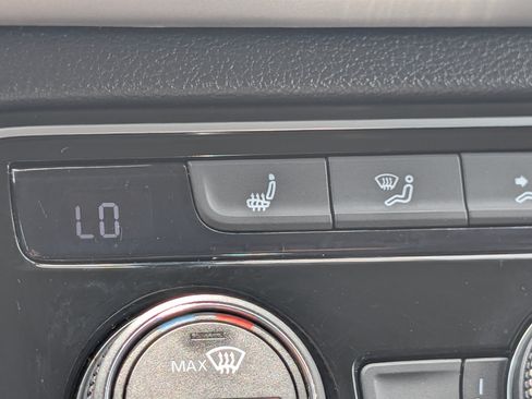 Used 2023 Volkswagen Atlas SE FWD image 29