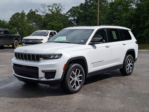Used 2024 Jeep Grand Cherokee L Limited w/ Luxury Tech Group II AWD/4WD image 5