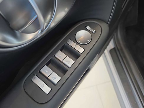 New 2026 Hyundai Ioniq 9 SE image 12