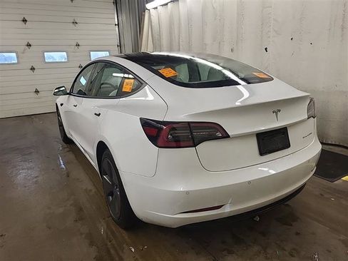 Used 2022 Tesla Model 3 Long Range image 2