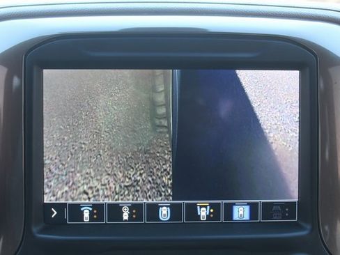 Used 2022 Chevrolet Silverado 2500 High Country w/ Safety Package II image 38