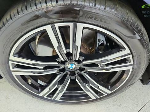 Used 2023 BMW 760i xDrive AWD/4WD image 56