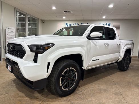 New 2025 Toyota Tacoma TRD Sport image 1