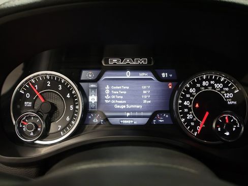 Used 2025 RAM 1500 Laramie AWD/4WD image 34