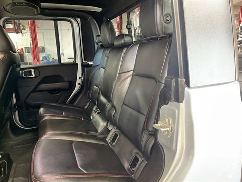 Certified 2023 Jeep Gladiator Rubicon w/ Cold Weather Group image 22