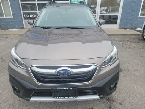 Used 2022 Subaru Outback Limited AWD/4WD image 2