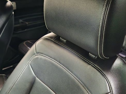 Used 2020 Ford Explorer XLT w/ Equipment Group 202A image 32