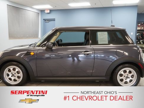 Used 2012 MINI Cooper Hardtop image 2