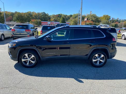Used 2019 Jeep Cherokee Limited image 5