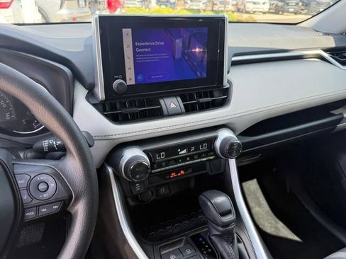 Used 2023 Toyota RAV4 XLE w/ Convenience Package AWD/4WD image 17