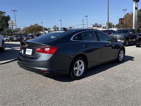 Used 2020 Chevrolet Malibu LS image 3