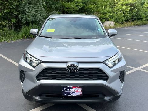 Used 2025 Toyota RAV4 LE AWD/4WD image 8