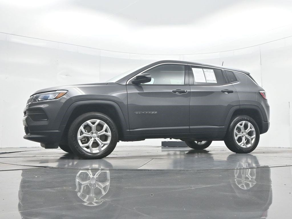 Used 2024 Jeep Compass Sport AWD/4WD image 39