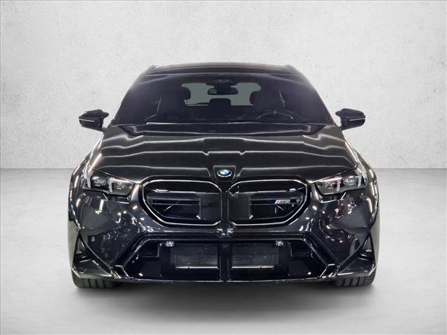 Used 2026 BMW M5 Touring AWD/4WD image 2