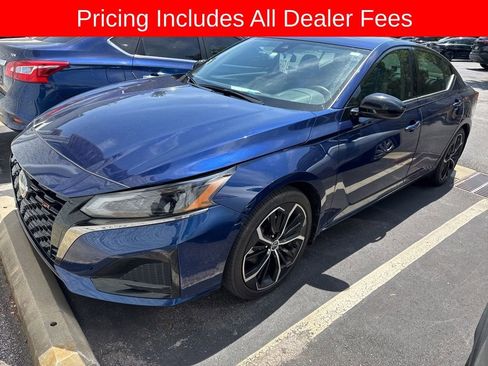 Certified 2024 Nissan Altima 2.5 SR w/ SR Premium Package FWD image 2