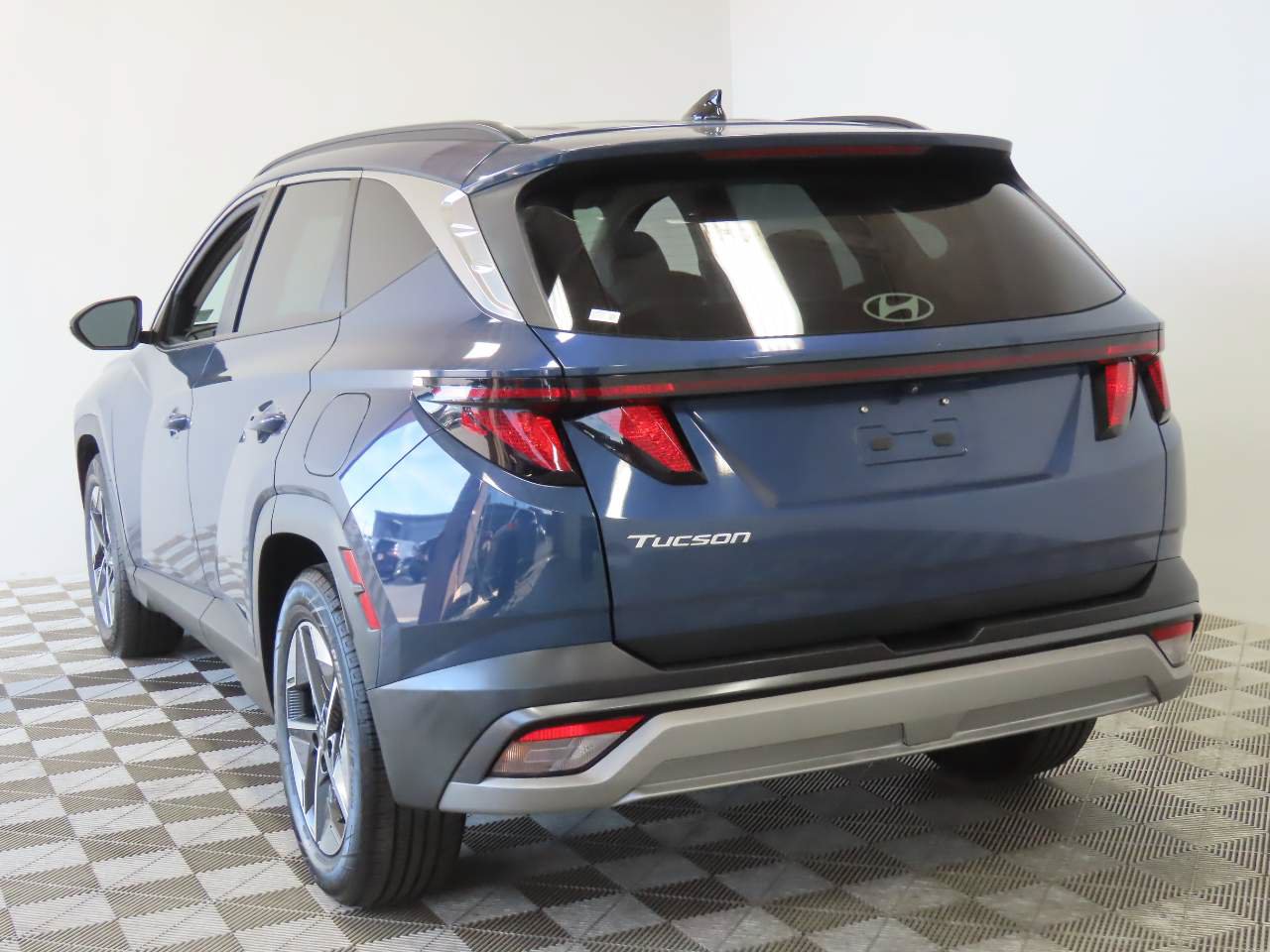 Used 2025 Hyundai Tucson SEL FWD image 3